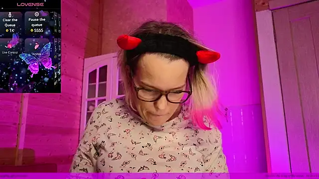 EVAshinyGIRL online show from March 9, 2025, 10:52 pm