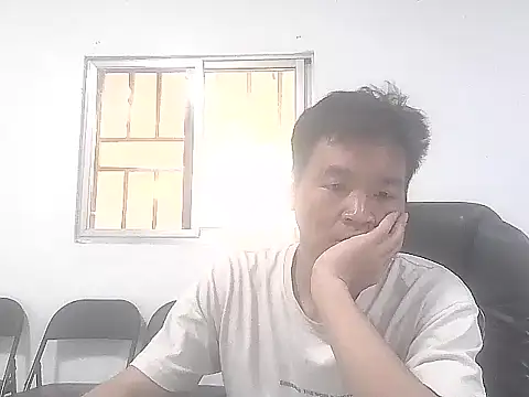 Snapshot of kisstoyousoon2024 chatting on November 19, 2025, 2:50 pm kisstoyousoon2024 online show from November 19, 2025, 2:50 pm