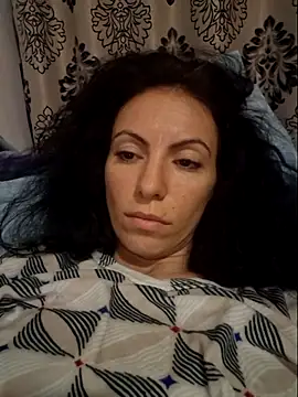 Emmatoo online show from April 4, 2026, 10:29 pm