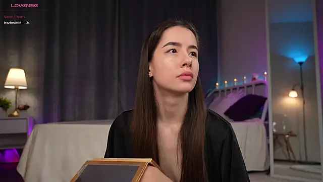 Amely Young online show from November 13, 2025, 1:26 am