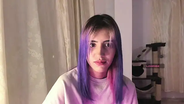 Snapshot of linnie_ chatting on December 12, 2024, 8:14 am linnie online show from December 12, 2024, 8:14 am