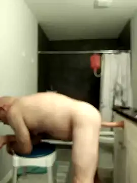 Snapshot of lou63ponce chatting on January 3, 2025, 5:17 am lou63ponce online show from January 3, 2025, 5:17 am