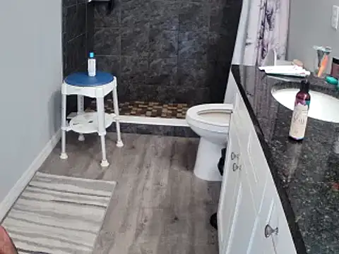 Snapshot of lou63ponce chatting on March 13, 2025, 7:28 pm lou63ponce online show from March 13, 2025, 7:28 pm