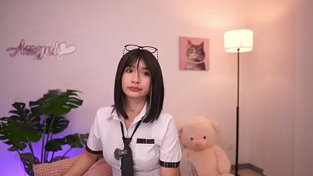 Angeeel  online show from October 13, 2025, 3:50 am