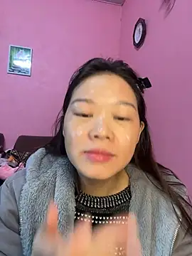 Snapshot of Hellen_111 chatting on December 6, 2024, 7:10 am Hellen 111 online show from December 6, 2024, 7:10 am