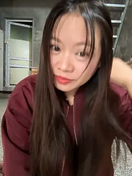 Snapshot of Hellen_111 chatting on October 8, 2025, 2:42 am Hellen 111 online show from October 8, 2025, 2:42 am