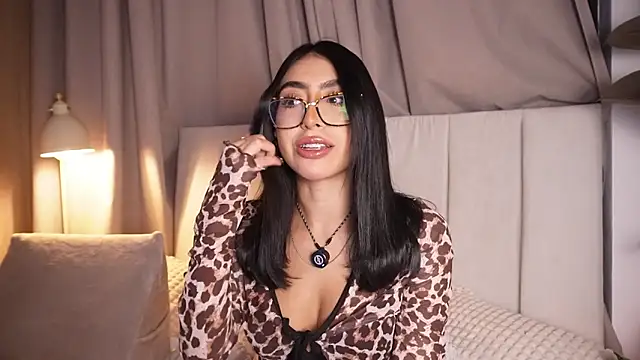 Sara albrecht online show from March 14, 2026, 1:34 am