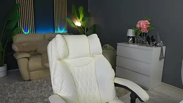 SweetBlondy35 online show from February 17, 2026, 6:14 pm