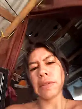 Alanagracia online show from November 2, 2025, 4:42 pm