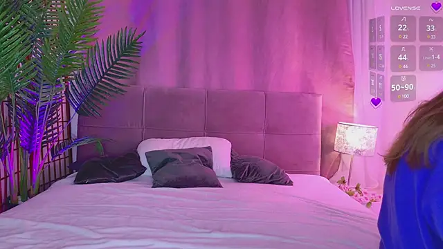 Snapshot of Mia__Peach chatting on January 18, 2025, 9:34 pm Mia Peach online show from January 18, 2025, 9:34 pm