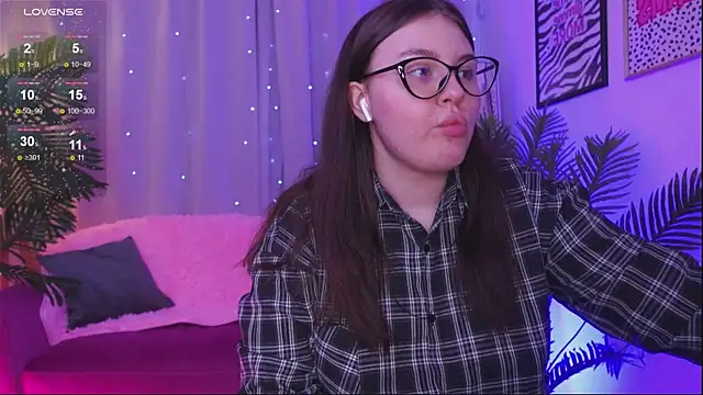 Snapshot of Mia__Peach chatting on March 7, 2025, 9:38 pm Mia Peach online show from March 7, 2025, 9:38 pm