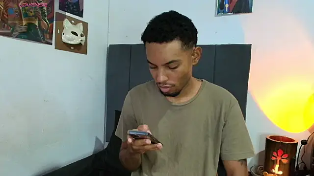 Snapshot of colinbrown chatting on October 3, 2025, 10:45 am colinbrown online show from October 3, 2025, 10:45 am