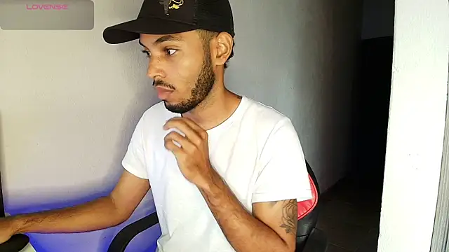 Snapshot of colinbrown chatting on February 14, 2026, 12:35 pm colinbrown online show from February 14, 2026, 12:35 pm