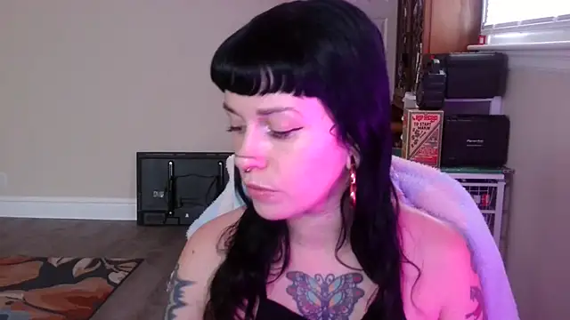 Snapshot of Marcelinegoddess chatting on February 20, 2026, 5:02 pm Marcelinegoddess online show from February 20, 2026, 5:02 pm