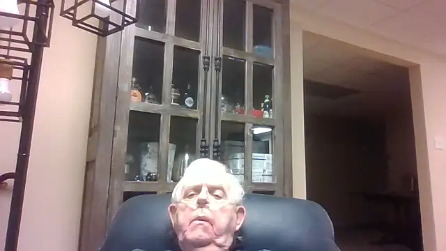 bootlegmanz online show from March 15, 2026, 4:35 pm