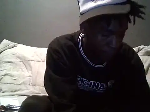 SmallGoodNutts online show from February 6, 2025, 8:45 pm