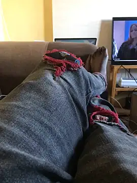 SmallGoodNutts online show from September 27, 2025, 1:27 pm