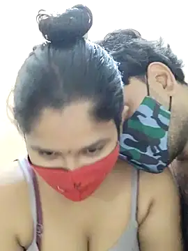 Snapshot of IND_COUPLE1 chatting on December 22, 2024, 1:00 pm IND COUPLE1 online show from December 22, 2024, 1:00 pm