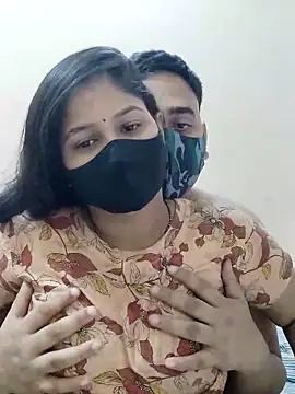 Snapshot of IND_COUPLE1 chatting on January 24, 2025, 4:48 am IND COUPLE1 online show from January 24, 2025, 4:48 am