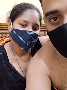 Snapshot of IND_COUPLE1 chatting on February 19, 2025, 1:39 pm IND COUPLE1 online show from February 19, 2025, 1:39 pm