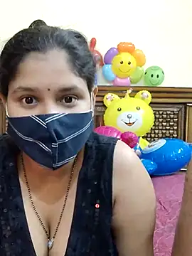 Snapshot of IND_COUPLE1 chatting on February 23, 2025, 7:49 pm IND COUPLE1 online show from February 23, 2025, 7:49 pm