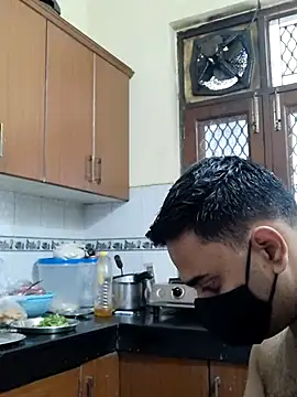 Snapshot of IND_COUPLE1 chatting on March 1, 2025, 7:41 am IND COUPLE1 online show from March 1, 2025, 7:41 am