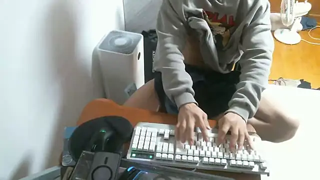 Snapshot of Stellan_0412 chatting on February 10, 2026, 4:22 pm Stellan 0412 online show from February 10, 2026, 4:22 pm