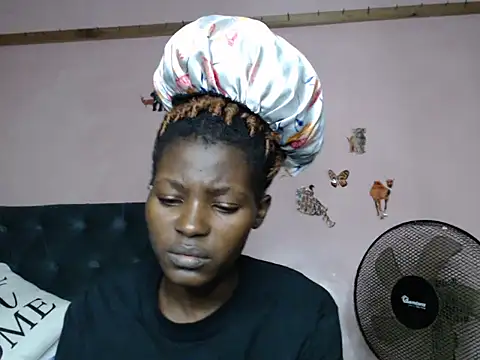 Snapshot of TrishaKalid chatting on March 9, 2025, 6:21 pm TrishaKalid online show from March 9, 2025, 6:21 pm