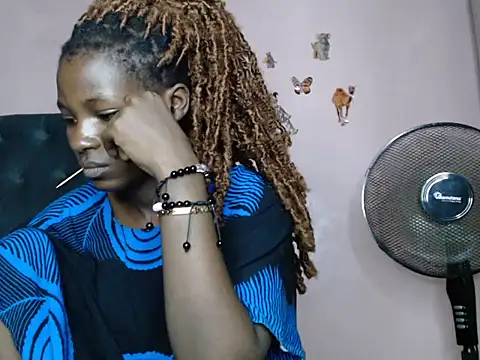 Snapshot of TrishaKalid chatting on March 12, 2025, 6:33 pm TrishaKalid online show from March 12, 2025, 6:33 pm