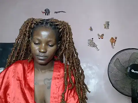 Snapshot of TrishaKalid chatting on March 14, 2025, 9:21 pm TrishaKalid online show from March 14, 2025, 9:21 pm