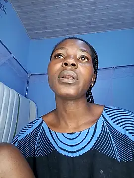 Snapshot of TrishaKalid chatting on September 29, 2025, 9:36 am TrishaKalid online show from September 29, 2025, 9:36 am