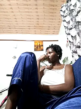 Snapshot of TrishaKalid chatting on October 19, 2025, 8:42 pm TrishaKalid online show from October 19, 2025, 8:42 pm