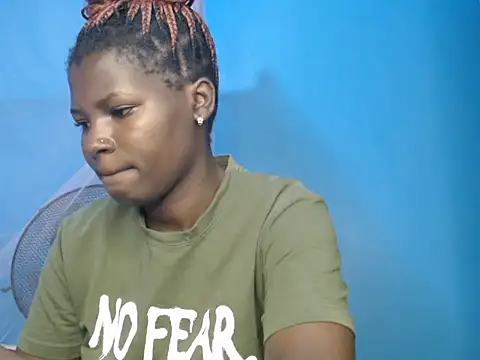 Snapshot of TrishaKalid chatting on December 16, 2025, 9:25 am TrishaKalid online show from December 16, 2025, 9:25 am