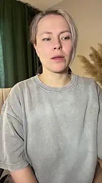 Charming Daphny online show from April 12, 2026, 6:29 am