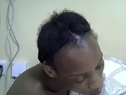 Snapshot of Iam_Rona chatting on January 24, 2025, 12:52 am Iam Rona online show from January 24, 2025, 12:52 am