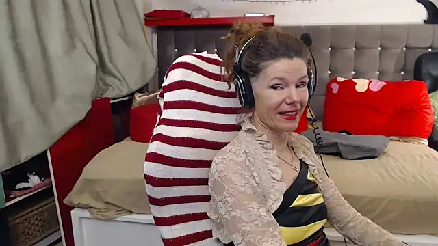 kellyterapy online show from November 9, 2025, 10:30 pm