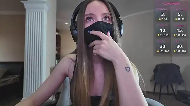 Snapshot of CreamAssk chatting on April 3, 2026, 12:14 pm CreamAssk online show from April 3, 2026, 12:14 pm