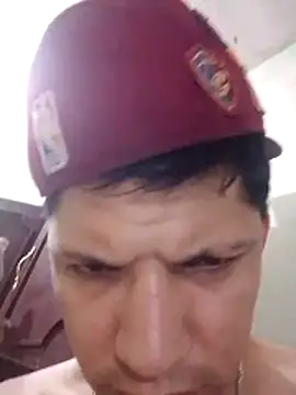 Snapshot of Alonsomadeira chatting on May 26, 2026, 9:49 am Alonsomadeira online show from May 26, 2026, 9:49 am