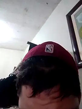 Snapshot of Alonsomadeira chatting on May 27, 2026, 1:57 am Alonsomadeira online show from May 27, 2026, 1:57 am