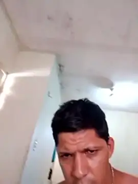 Snapshot of Alonsomadeira chatting on May 28, 2026, 3:31 pm Alonsomadeira online show from May 28, 2026, 3:31 pm