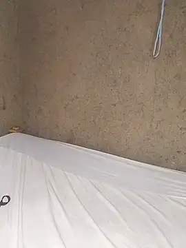 pretty prickle online show from February 28, 2025, 9:04 am