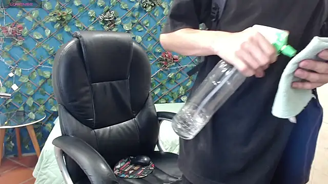Snapshot of Waturox chatting on February 11, 2025, 1:41 am Waturox online show from February 11, 2025, 1:41 am
