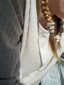 Snapshot of KimySandy chatting on March 8, 2025, 7:16 am KimySandy online show from March 8, 2025, 7:16 am