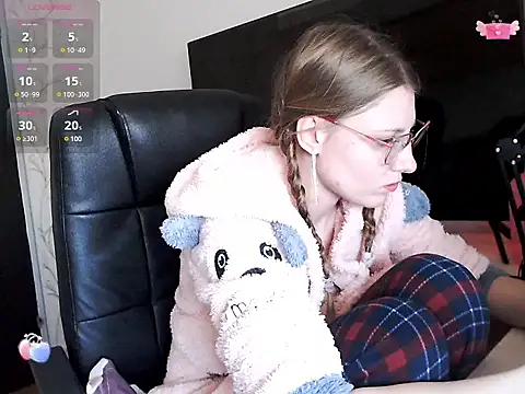 Snapshot of KimySandy chatting on March 8, 2025, 1:57 pm KimySandy online show from March 8, 2025, 1:57 pm