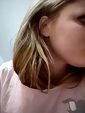 Snapshot of KimySandy chatting on September 25, 2025, 4:38 am KimySandy online show from September 25, 2025, 4:38 am