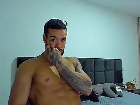 Alexander Martines online show from March 10, 2026, 11:54 pm