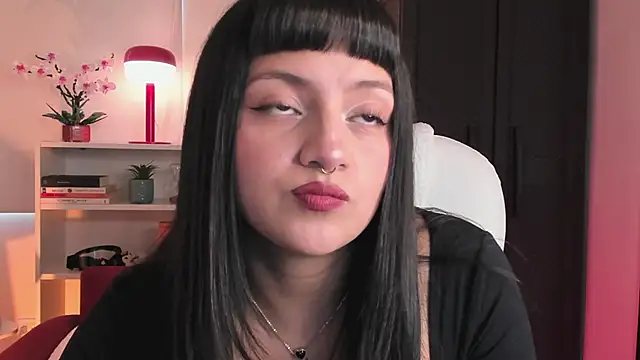 nahiapaws online show from March 5, 2026, 9:11 pm