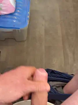 Snapshot of 569638 chatting on April 7, 2026, 7:31 am 569638 online show from April 7, 2026, 7:31 am