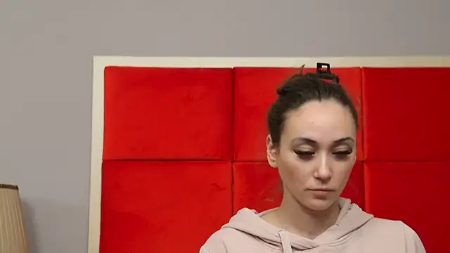 AliceMunro online show from March 13, 2025, 10:32 pm