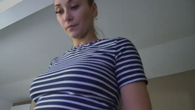 AliceMunro online show from September 24, 2025, 4:43 pm